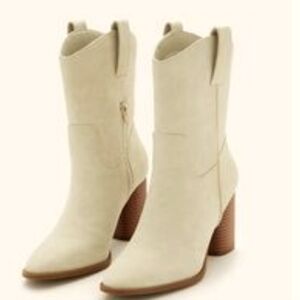 Forever 21 Faux Suede Pointed Toe Booties. Size 10 Brand New No Box. Cream Color